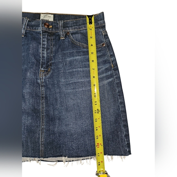 J. Crew Raw Hem Denim Skirt. Medium Wash. - Picture 4 of 5